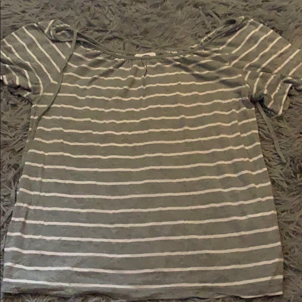 striped U- Neck Tee